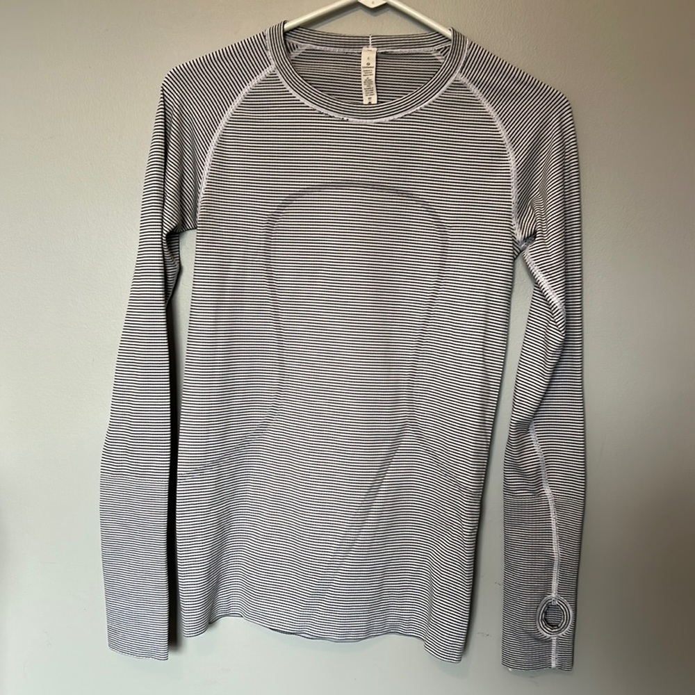 Lululemon Swiftly Tech- long sleeve, size 6